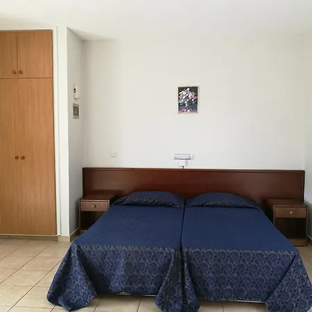 Georgia Hotel Apartments Protaras Extérieur photo